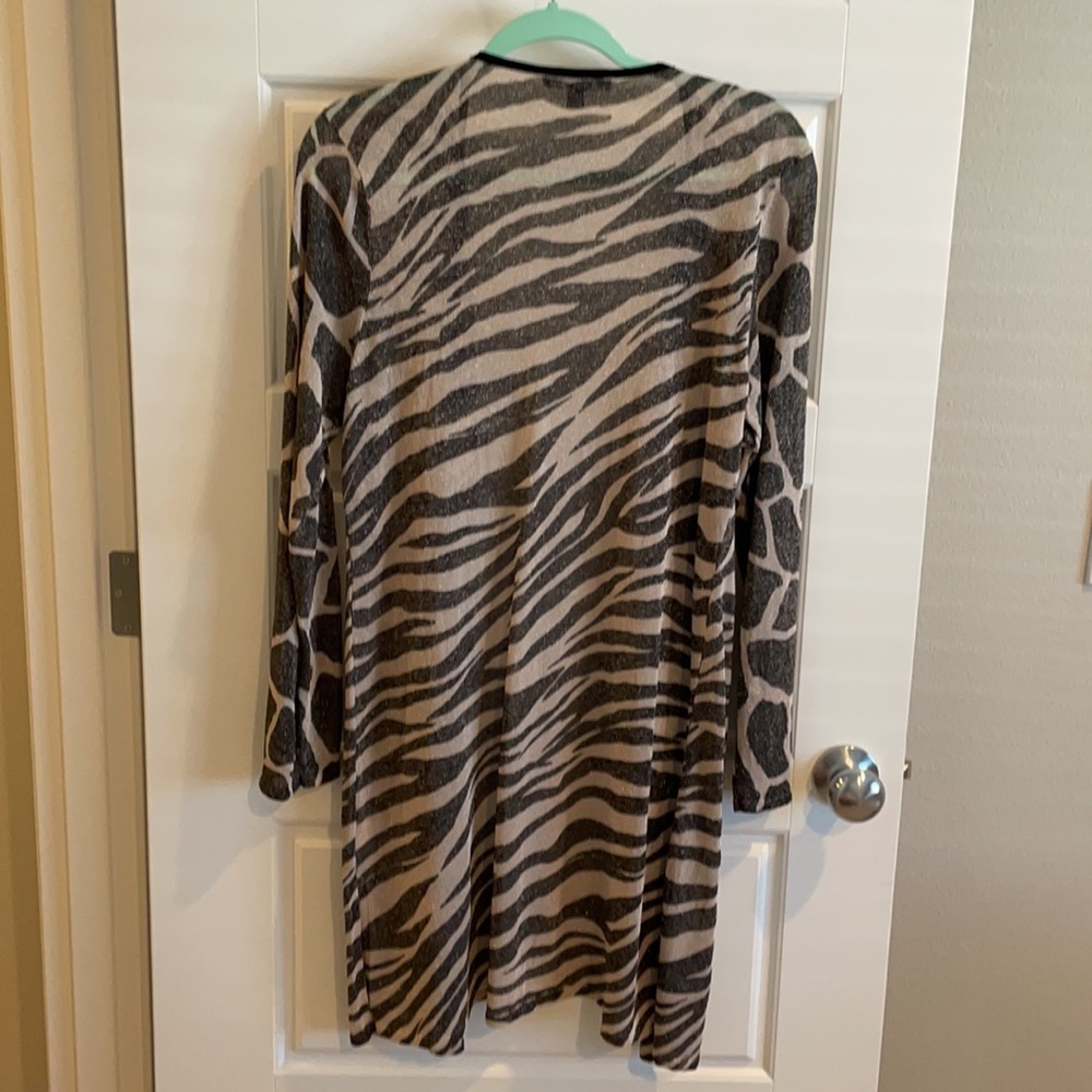 Zebra Completer Sweater - Picture 4 of 12